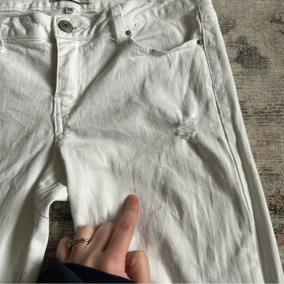 DEX distressed white jeans - Picture 8 of 8